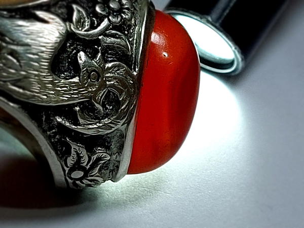 نگین انگشتر قلمزنی عقیق یمن کهنه طوقدار f695_1