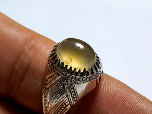 انگشتر عقیق زرد نباتی کهنه یمنی اصل a411_3 انگشتر عقیق زرد نباتی کهنه یمنی اصل a411_3