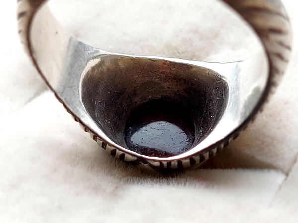 زیر نگین انگشتر ظریف قدیمی عقیق کهنه یمنی سرخ تیره a402_6