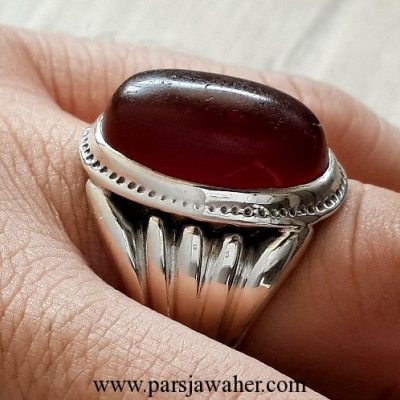انگشتر کهنه عقیق اصل یمنی سرخ تیره 1006